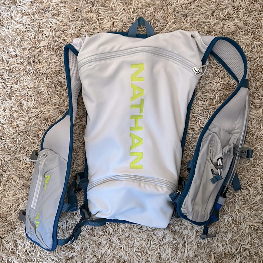 NEW- Nathan QuickStart 2.0 1.5 Liter Hydration Pack